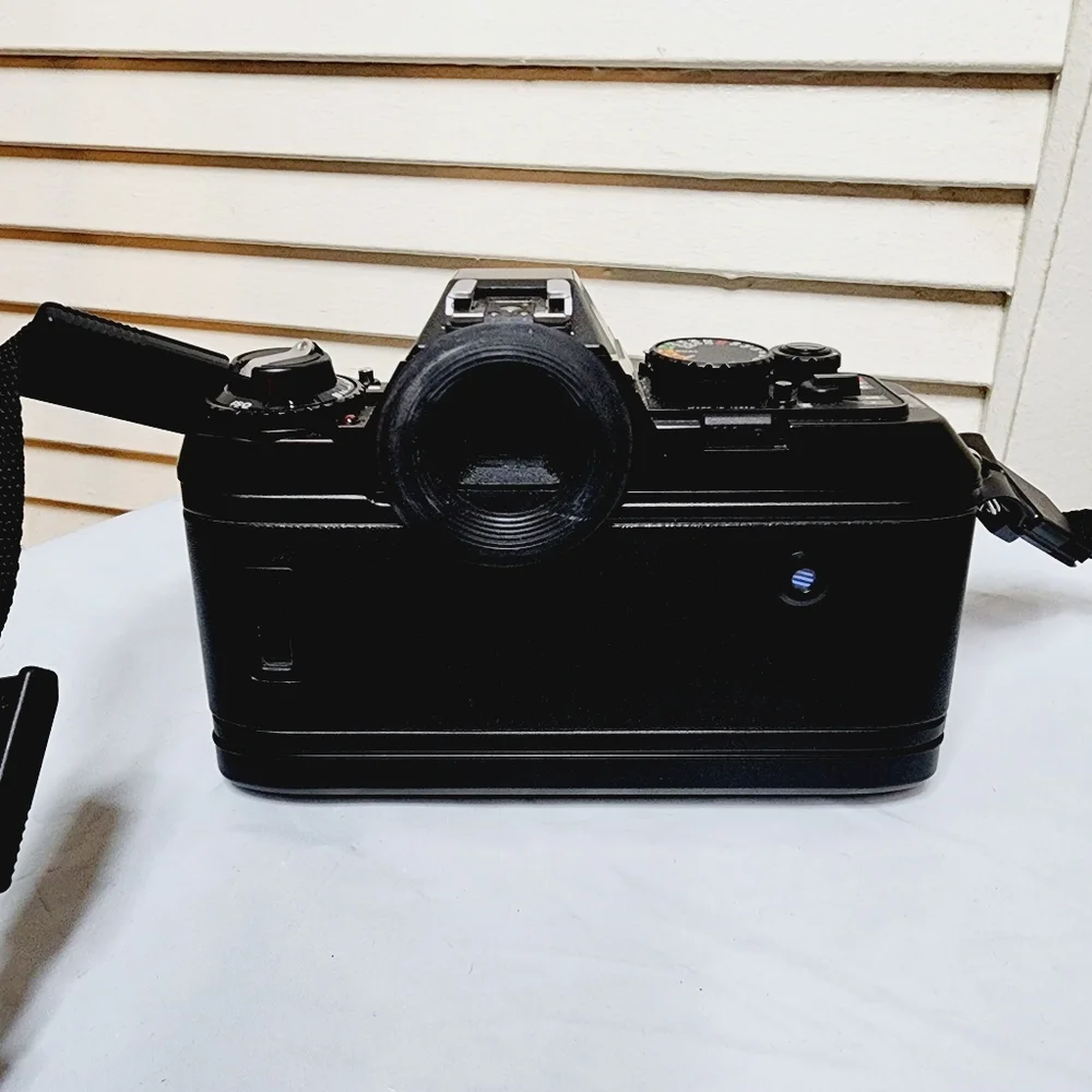 Vintage Like New Nikon N2020 AF Camera With AF Nikkor 50mm f/1.8